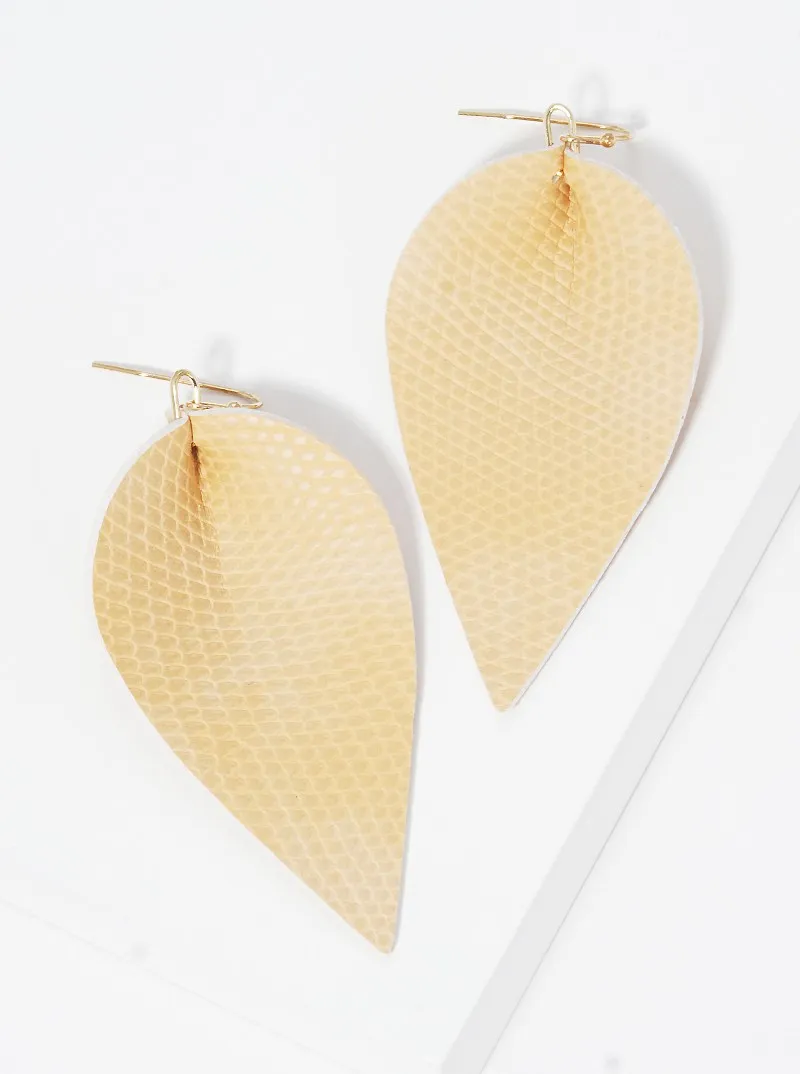 Snake skin print leatherette leaf shape dangle drop earrings