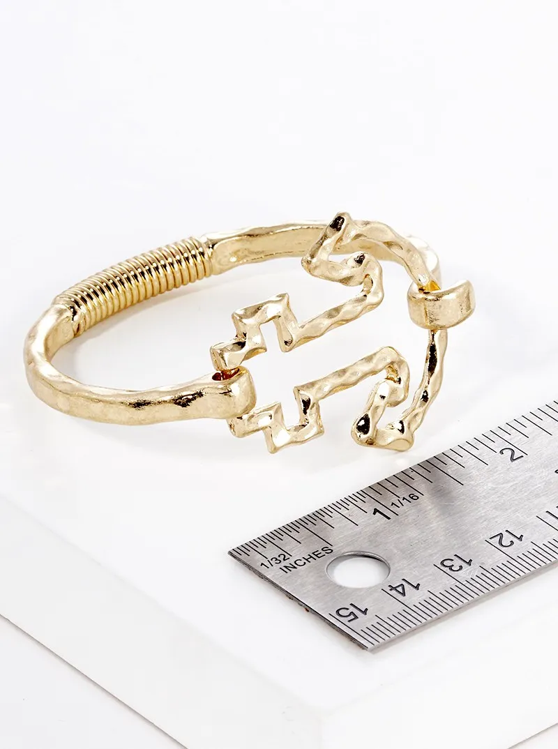 Hammered metal anchor accent spring hook closure bangle bracelet