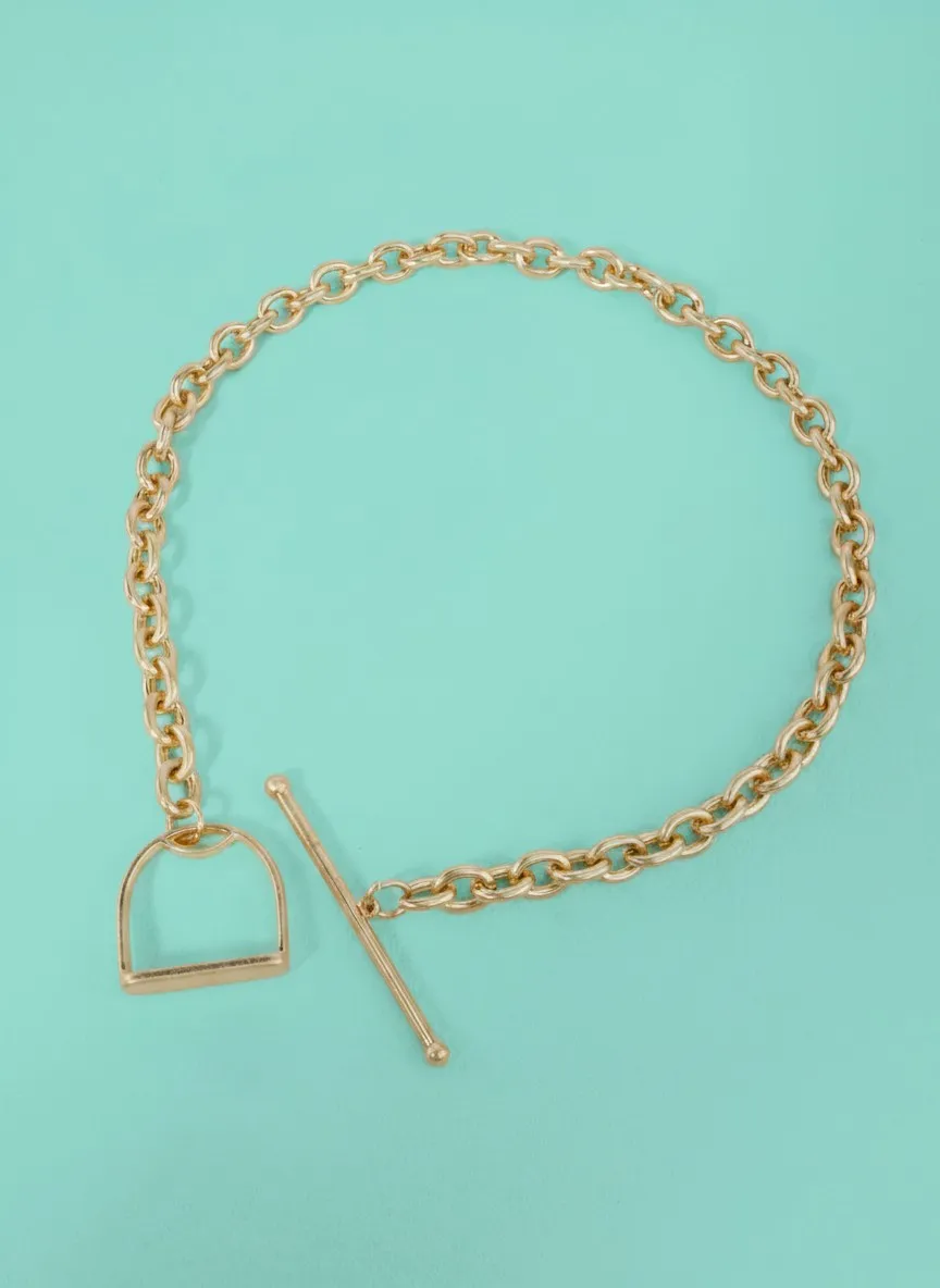 Horsebit Toggle Clasp Choker Necklace