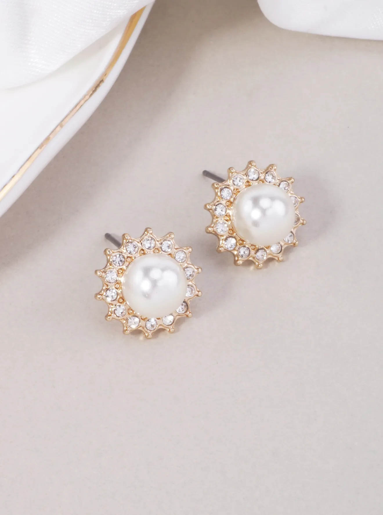 0.5 in Pearl Flower Rhinestone Stud Earrings