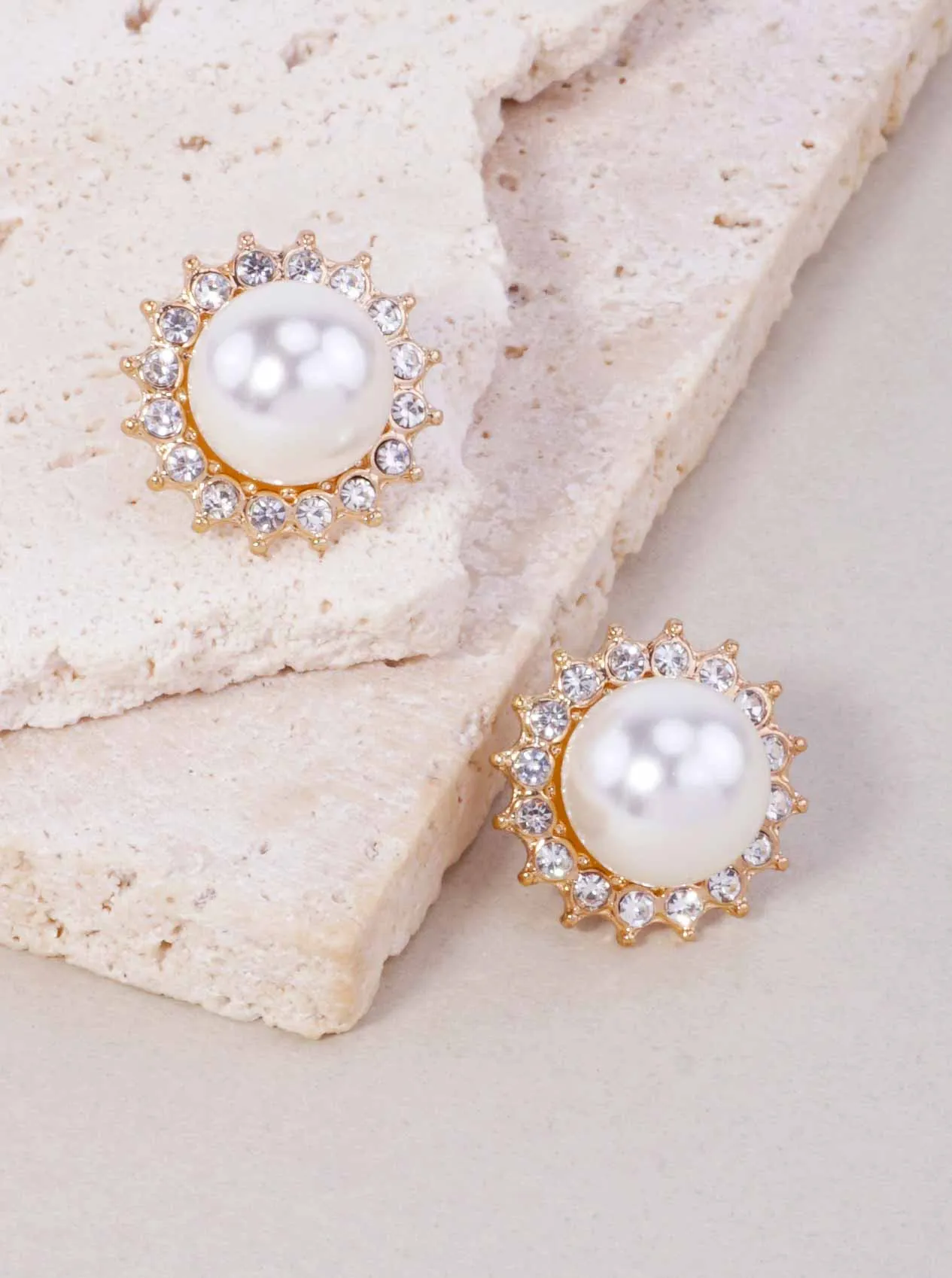 0.6 in Pearl Flower Rhinestone Stud Earrings