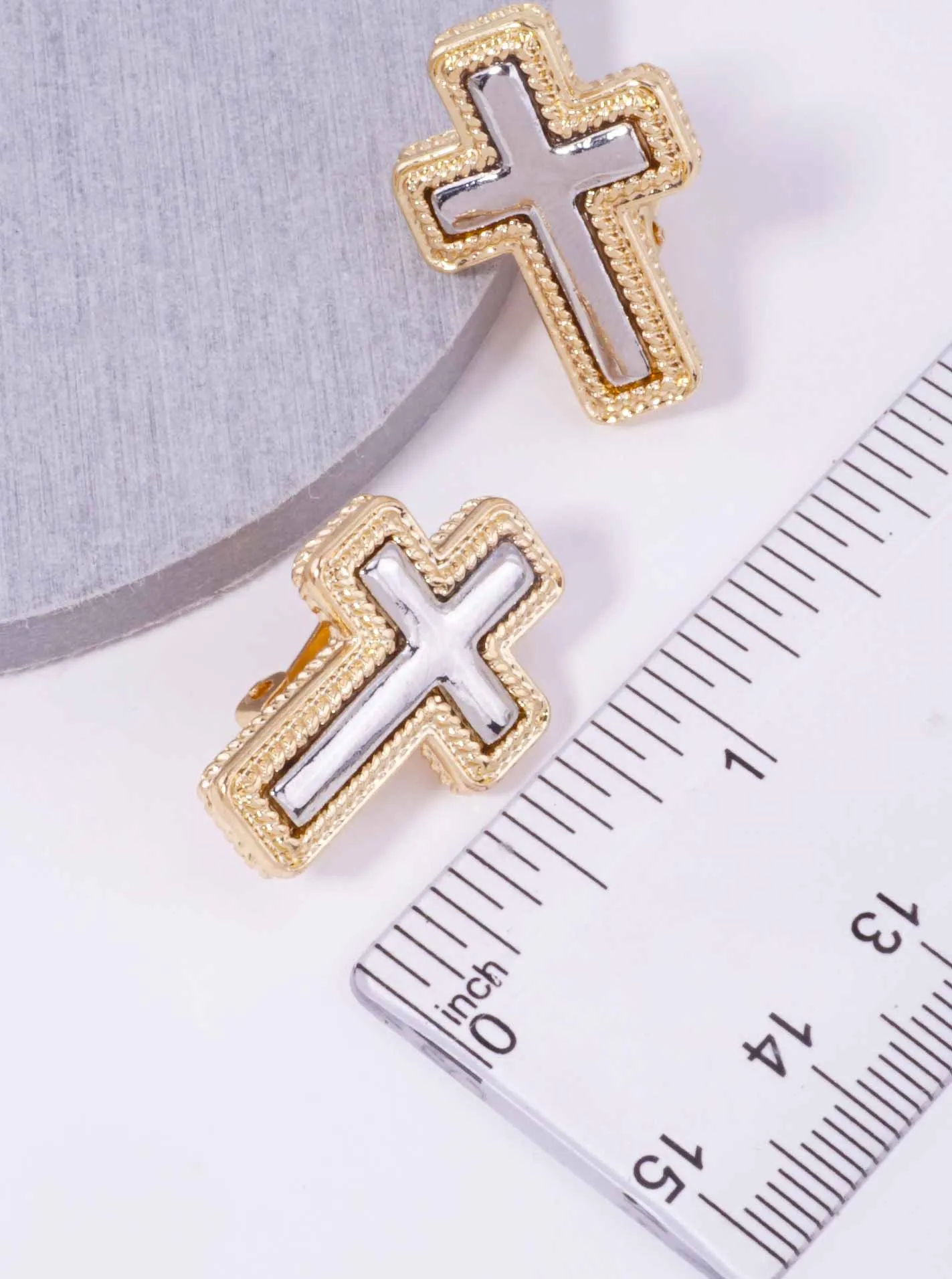 Two-Tone Polished Rope Cross Clip-on Earrings GDRH