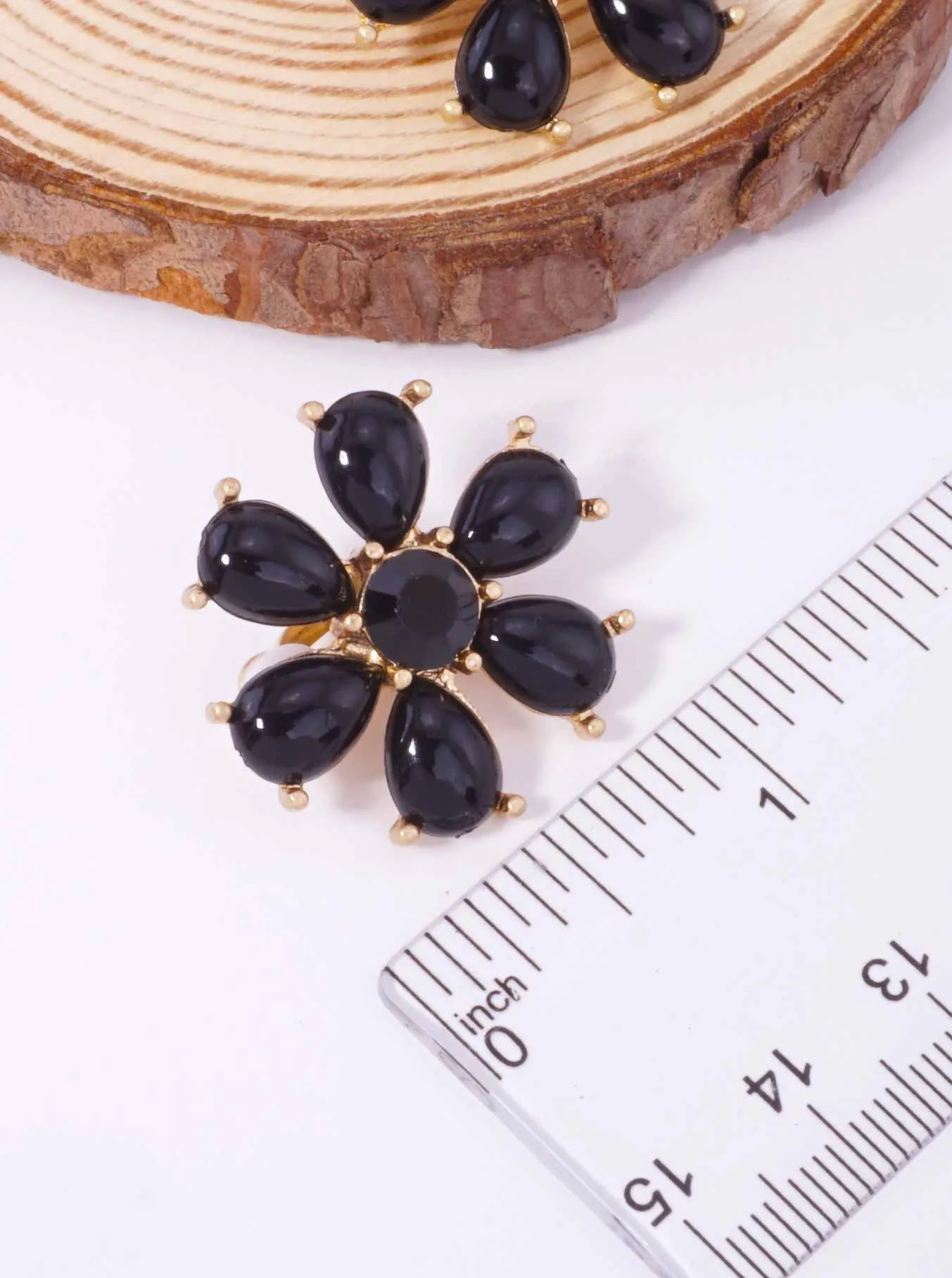 Pearlized Resin Rhinestone Flower Clip-On Earrings WGBK